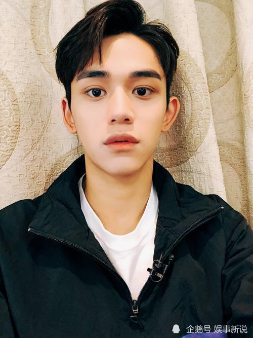 黄旭熙爆料什么视频,揭秘视频背后的惊人真相  第1张